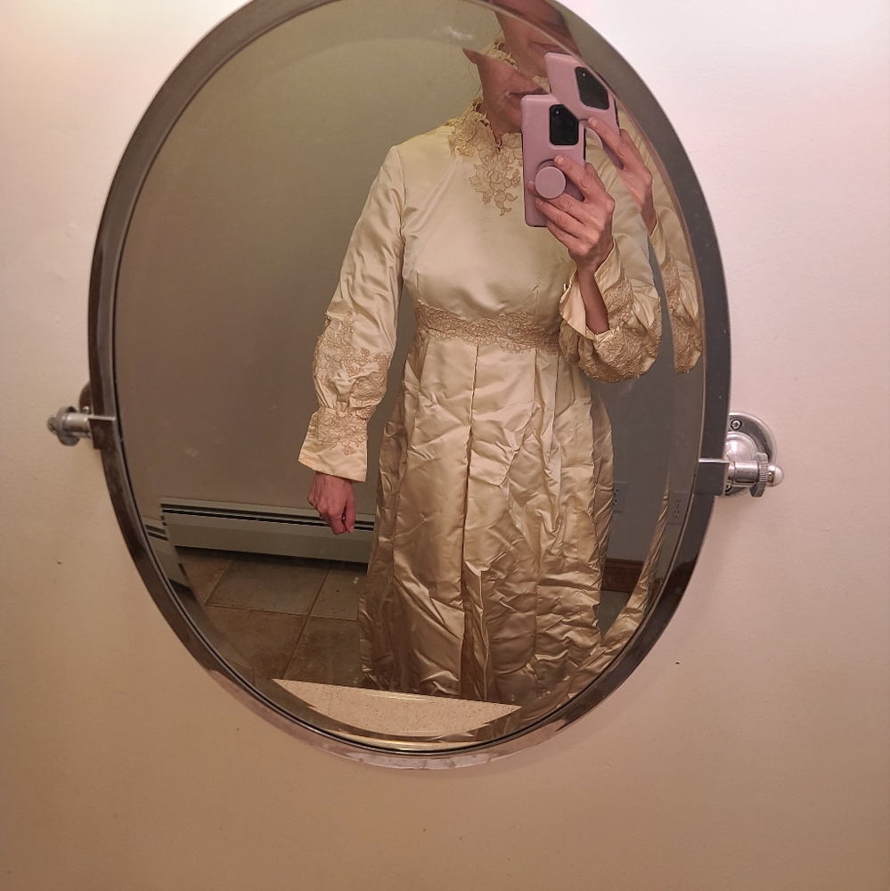 Vintage wedding dress